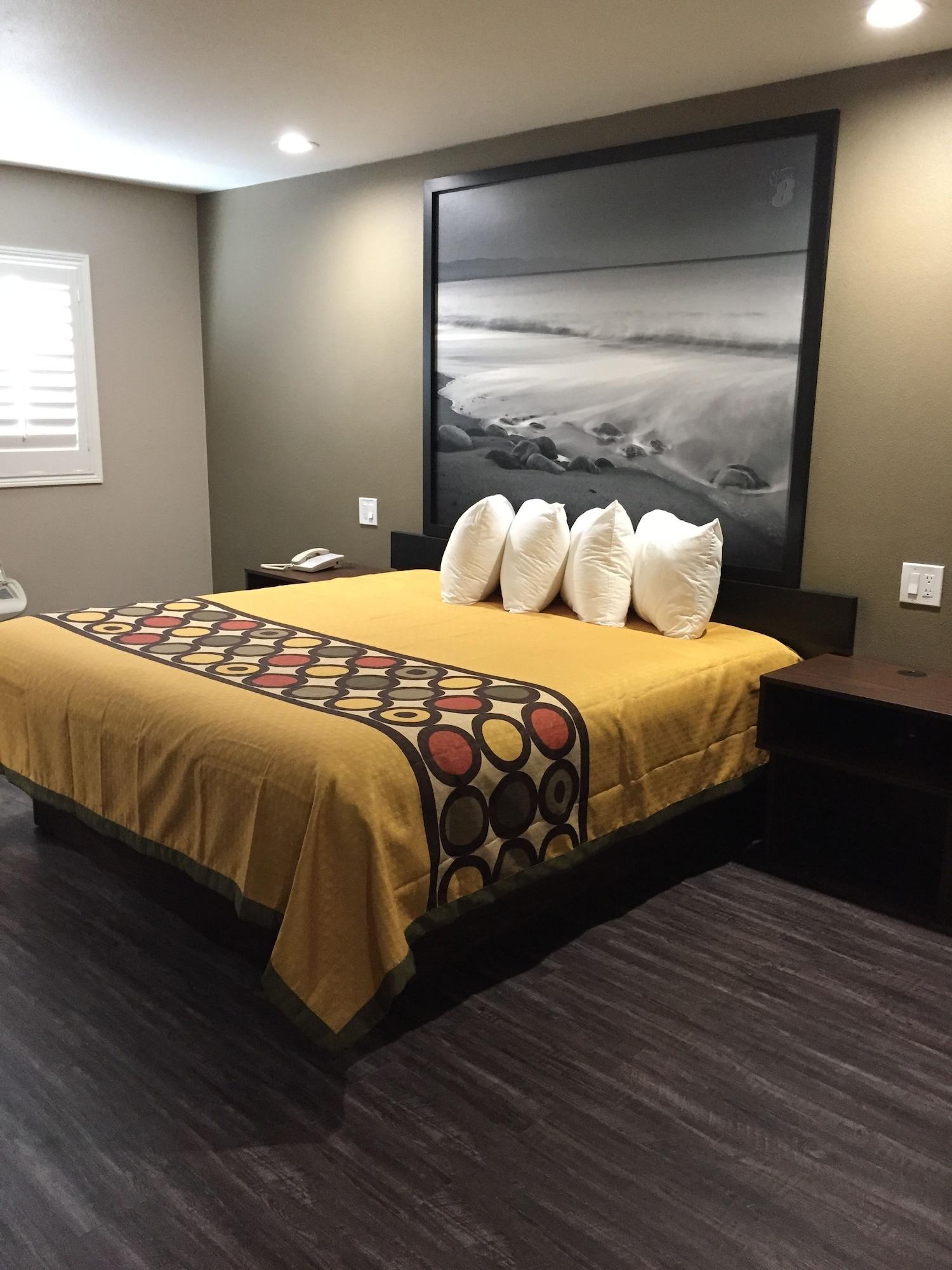 Super 8 By Wyndham National City Chula Vista Екстериор снимка