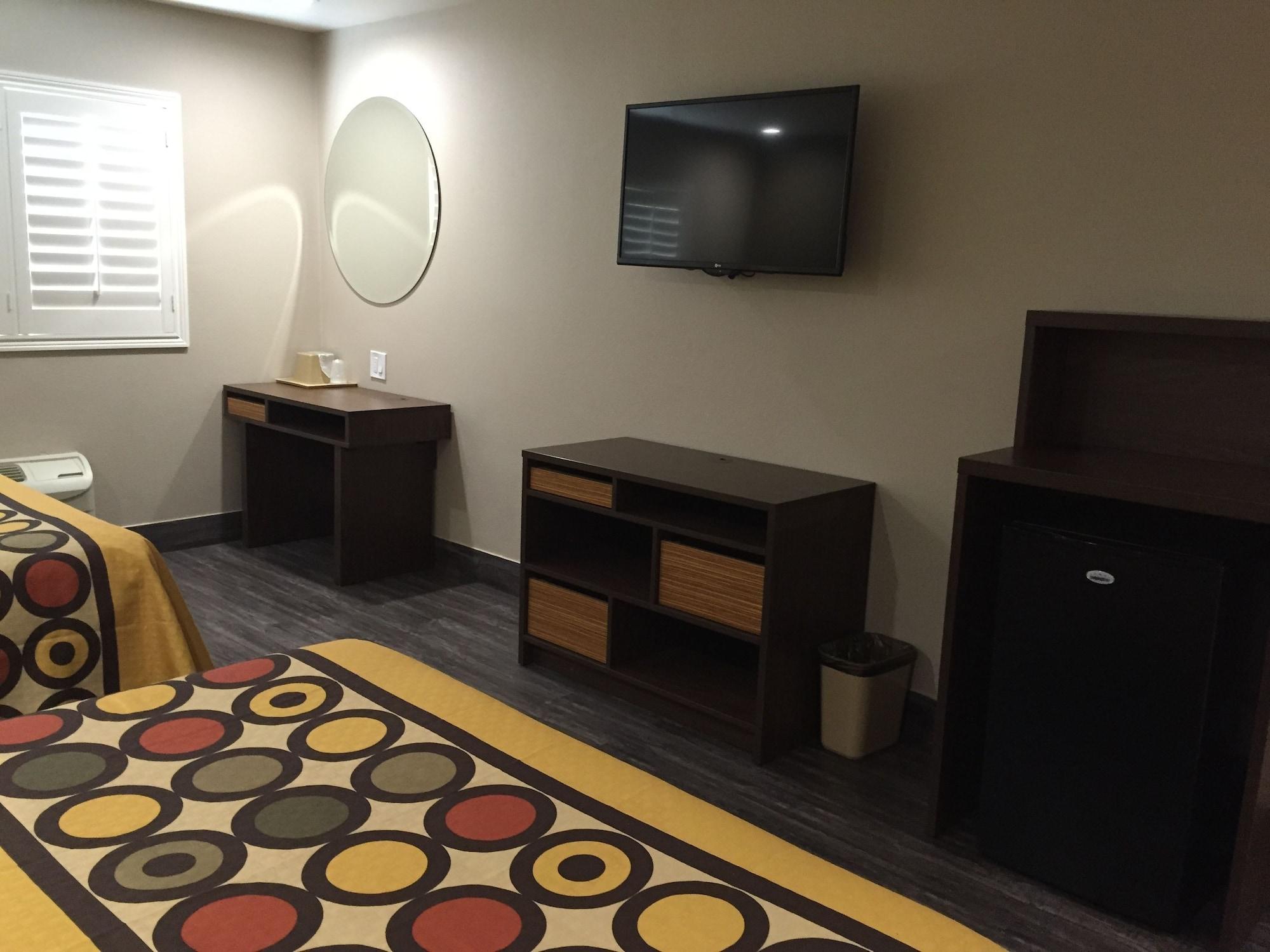 Super 8 By Wyndham National City Chula Vista Екстериор снимка