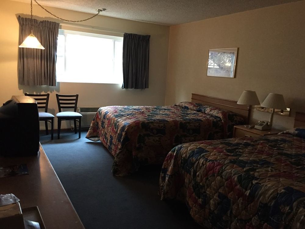 Super 8 By Wyndham National City Chula Vista Стая снимка