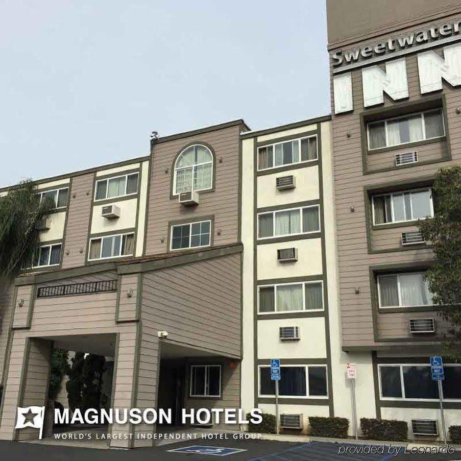 Super 8 By Wyndham National City Chula Vista Екстериор снимка