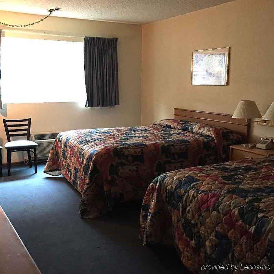 Super 8 By Wyndham National City Chula Vista Екстериор снимка