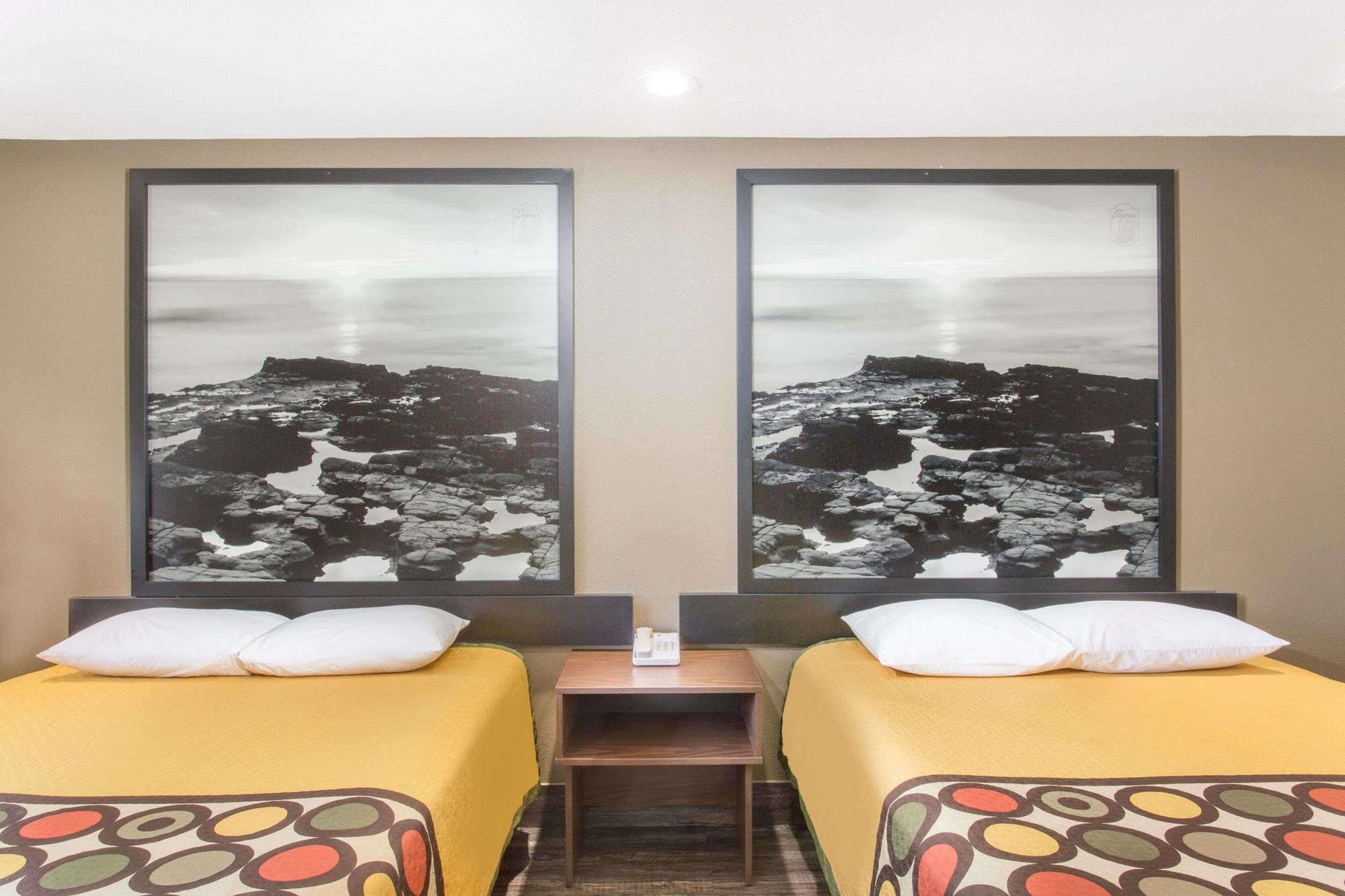 Super 8 By Wyndham National City Chula Vista Екстериор снимка